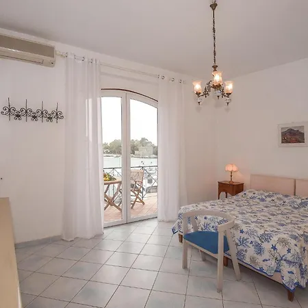 Διαμέρισμα Cozy In With House Sea View *