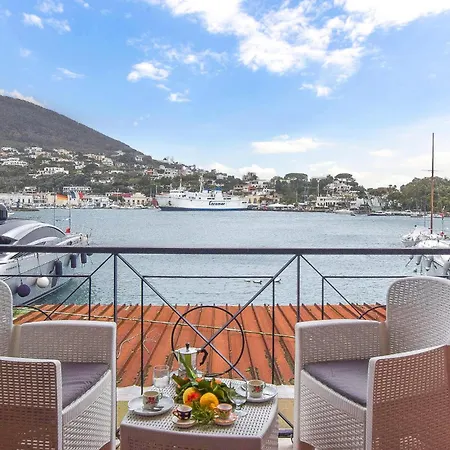 Apartment Cozy In With House Sea View