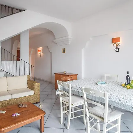 Cozy In With House Sea View Apartment