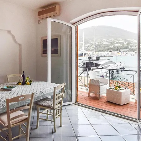 Apartment Cozy In With House Sea View